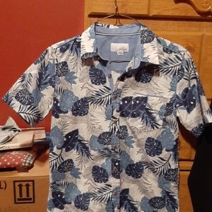 Blue and white Hawaiian button down top